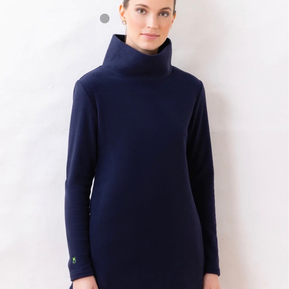 Dudley Stephens Cobble Hill navy vello fleece turtleneck - small - Picture 1 of 2